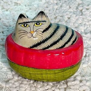 Vintage Cat Small Lacquer Trinket Box Gray And Black Sitting Pose